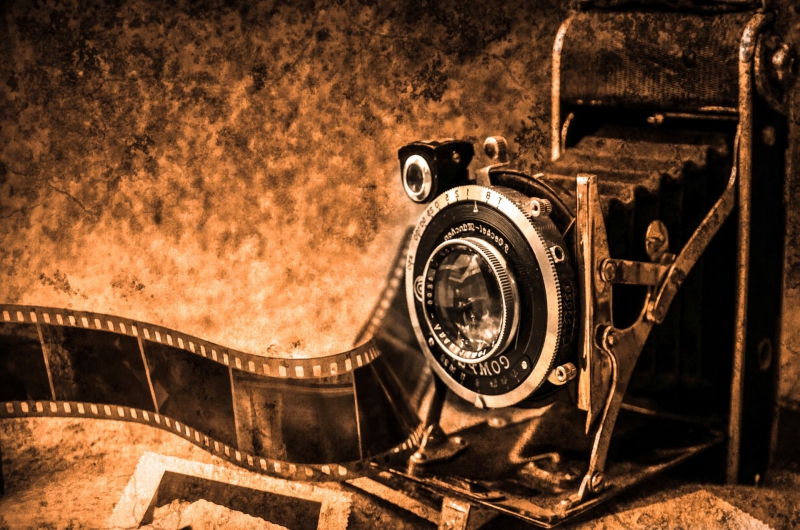 photographe-PUGET SUR ARGENS-min_light-wood-night-camera-photography-vintage-1245236-pxhere.com